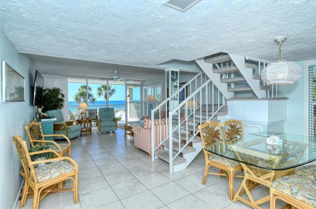 Laplaya 201C: Beachfront Corner Unit with Gulf Panorama Longboat Key Exterior photo