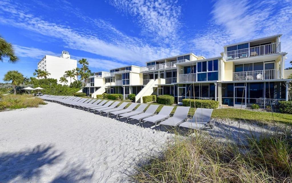 Laplaya 201C: Beachfront Corner Unit with Gulf Panorama Longboat Key Exterior photo